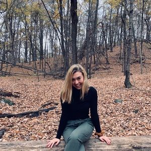 Meet your Posher, Julia